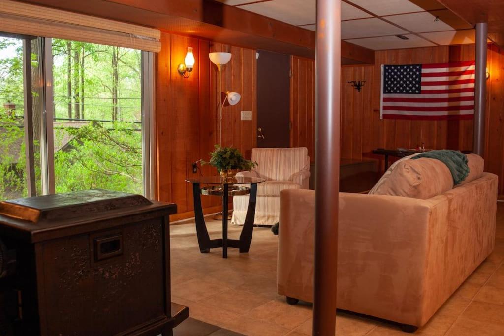 Modern Cabin With Hot Tub Grill Lake Beach Wineries Hiking Fishing And Hershey Park Family And Pet Friendly Superhosts On Ab&B Mount Gretna Exteriér fotografie